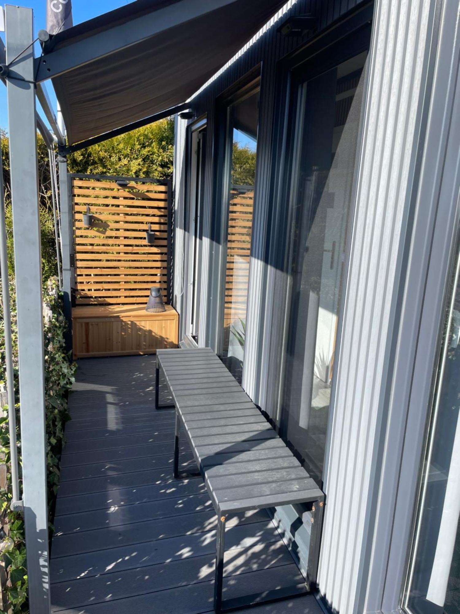Tiny-house Mit Alpen- Stadt- Und Poolblick , Wlan